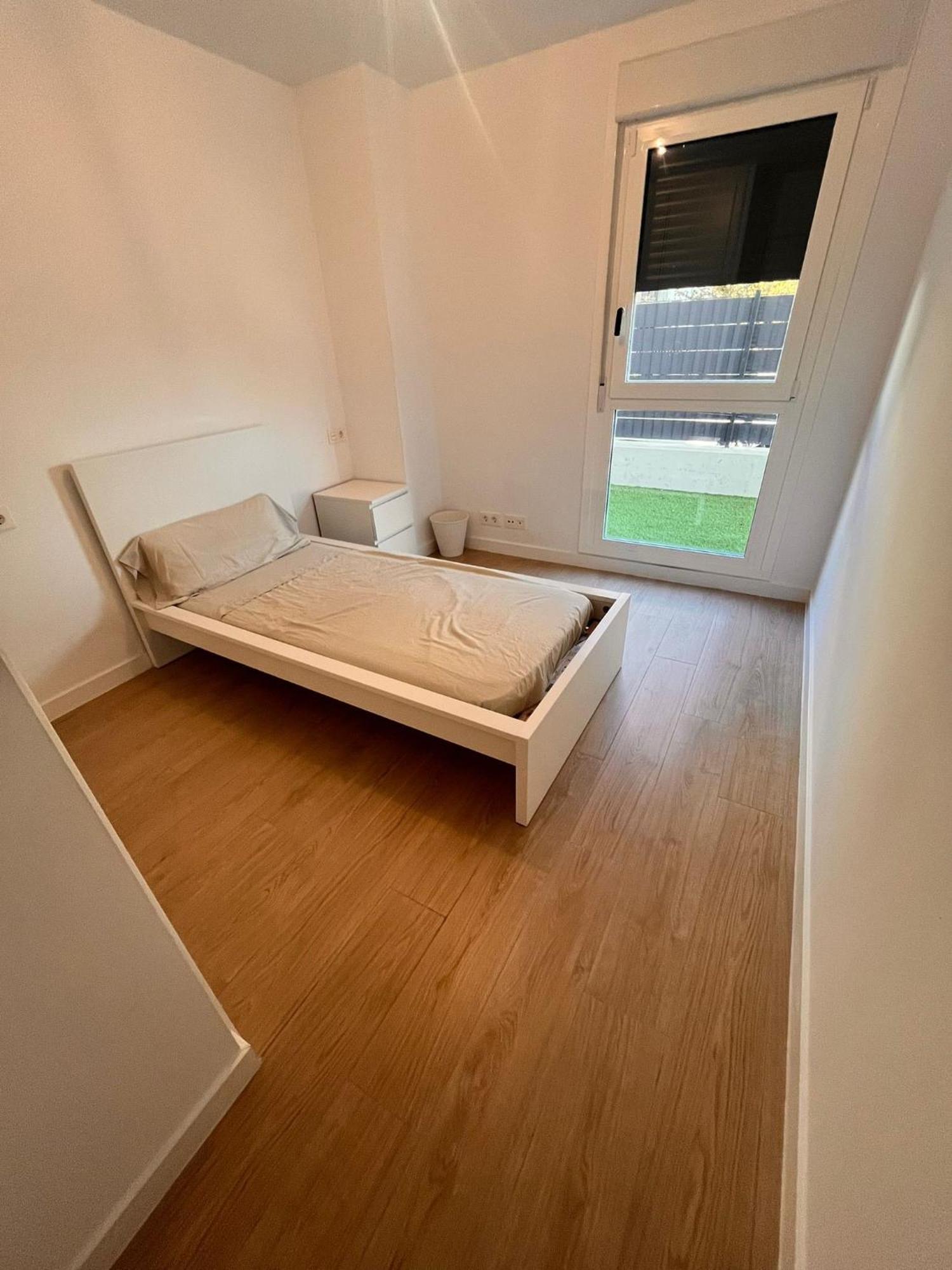 Moderno Bajo Con Jardin Apartment *